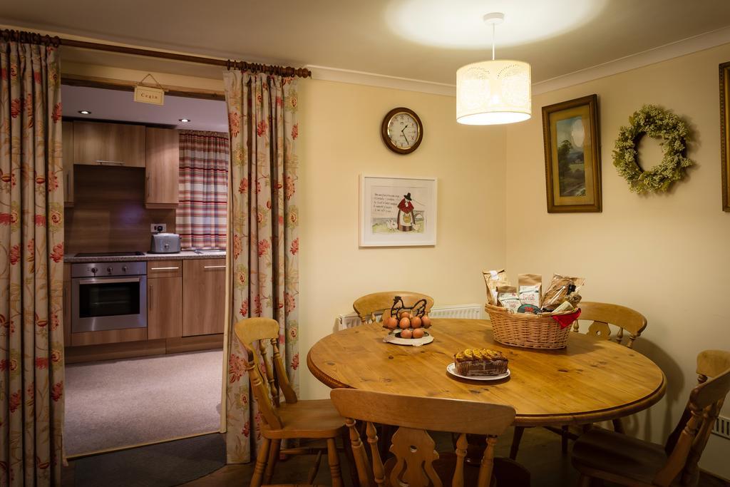 2 Tan Yr Eglwys Villa Pontardawe Eksteriør bilde