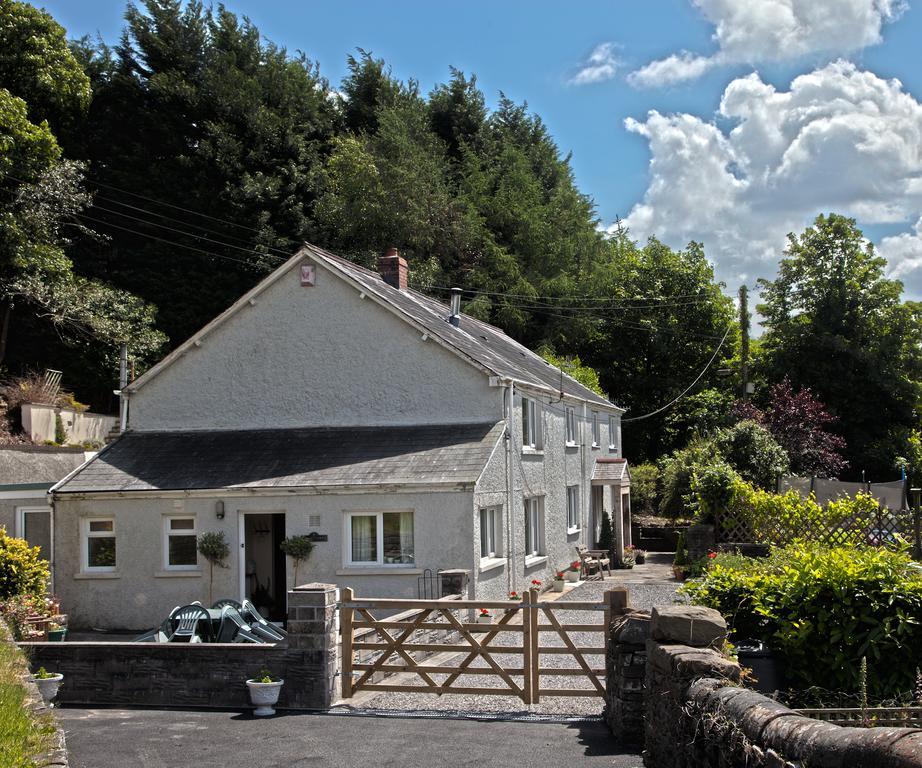 2 Tan Yr Eglwys Villa Pontardawe Rom bilde